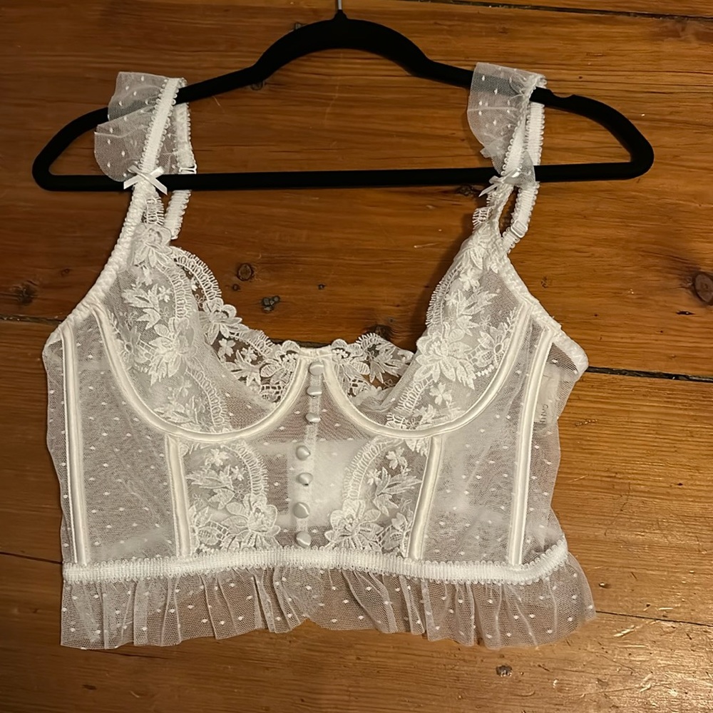 Commense lace top
